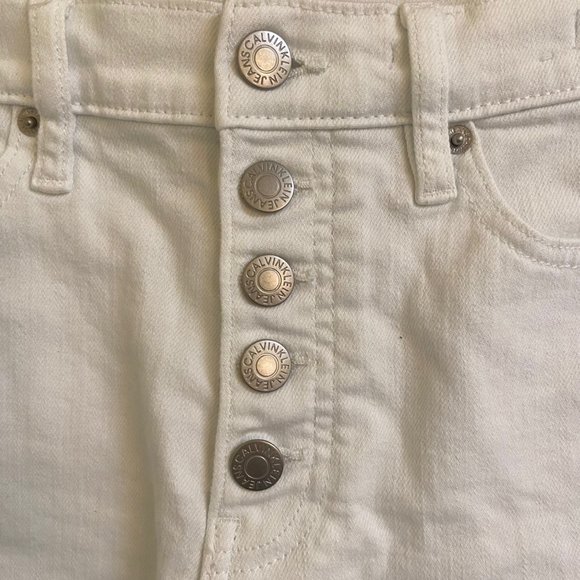 CALVIN KLEIN WHITE HIGH RISE BUTTON FLY RAW ROLLED CUFF DENIM SHORTS SZ 26 - Picture 4 of 11